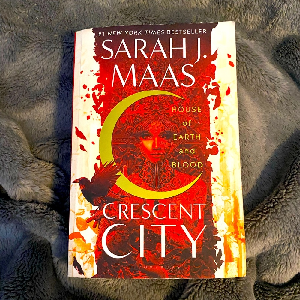crescent city by sarah j. maas